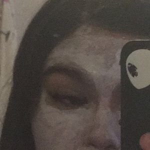 Meet your Posher, Elisa